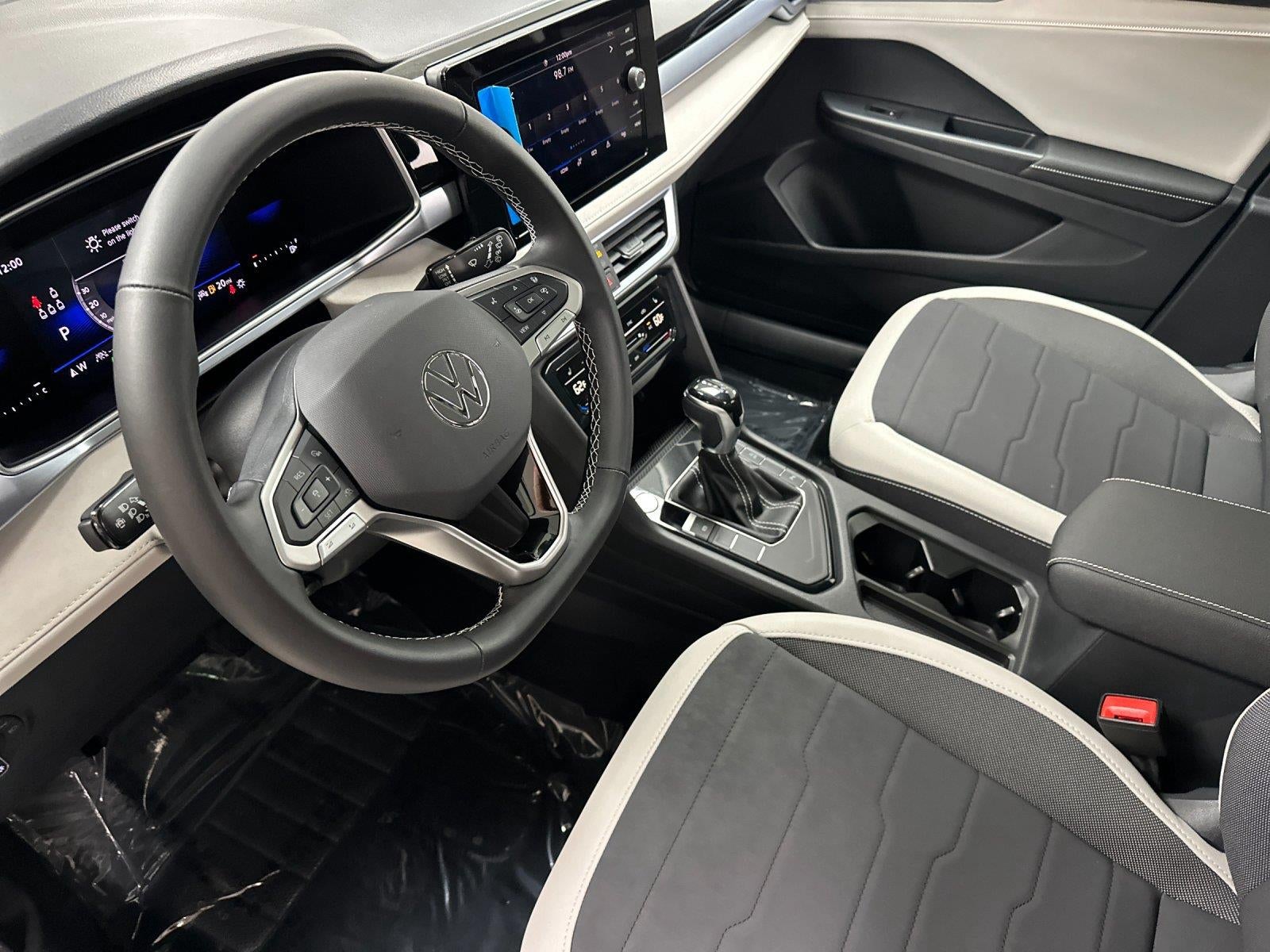 2027 Volkswagen Taos SE