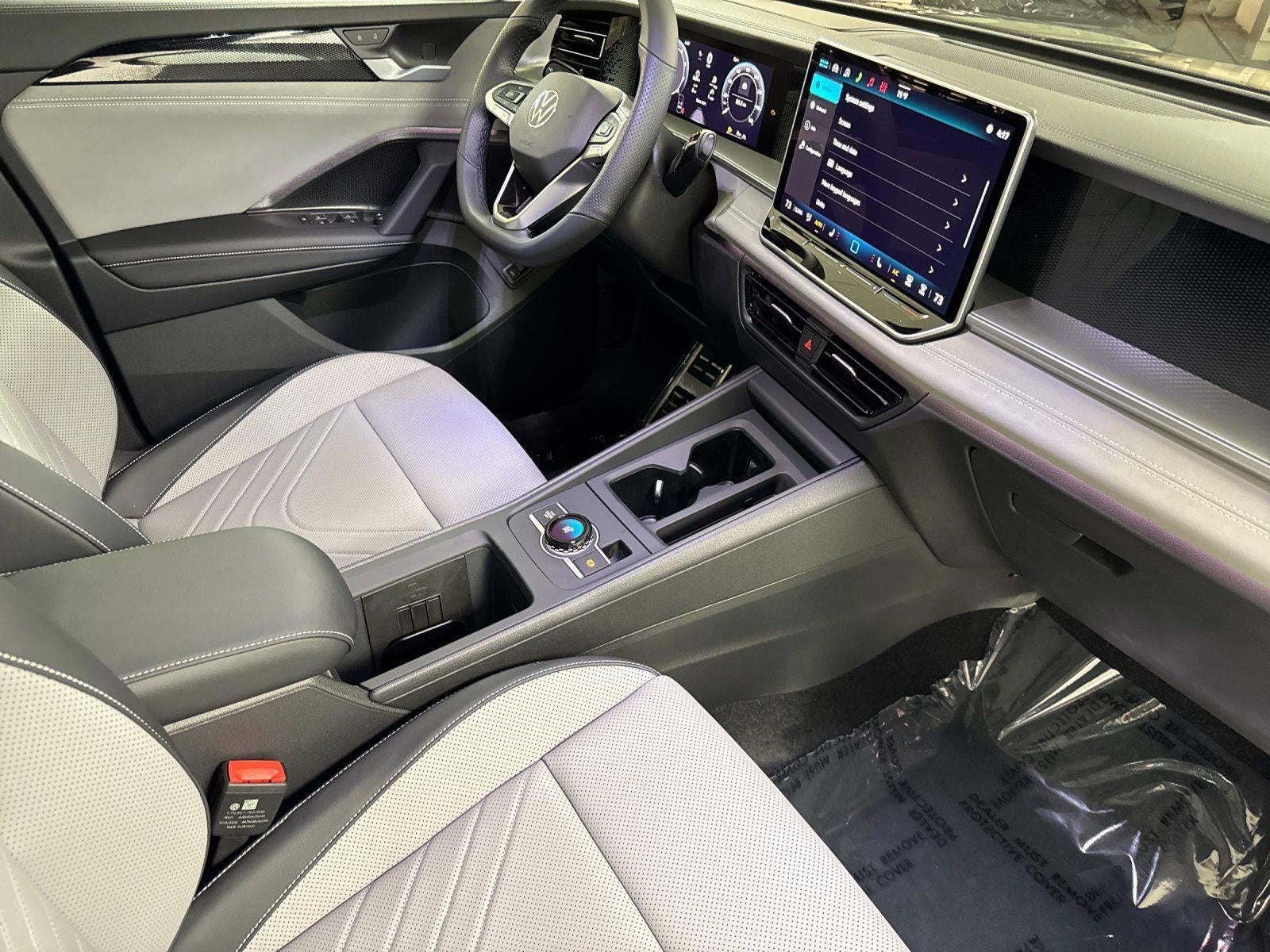 2026 Volkswagen Tiguan SE R-Line Black