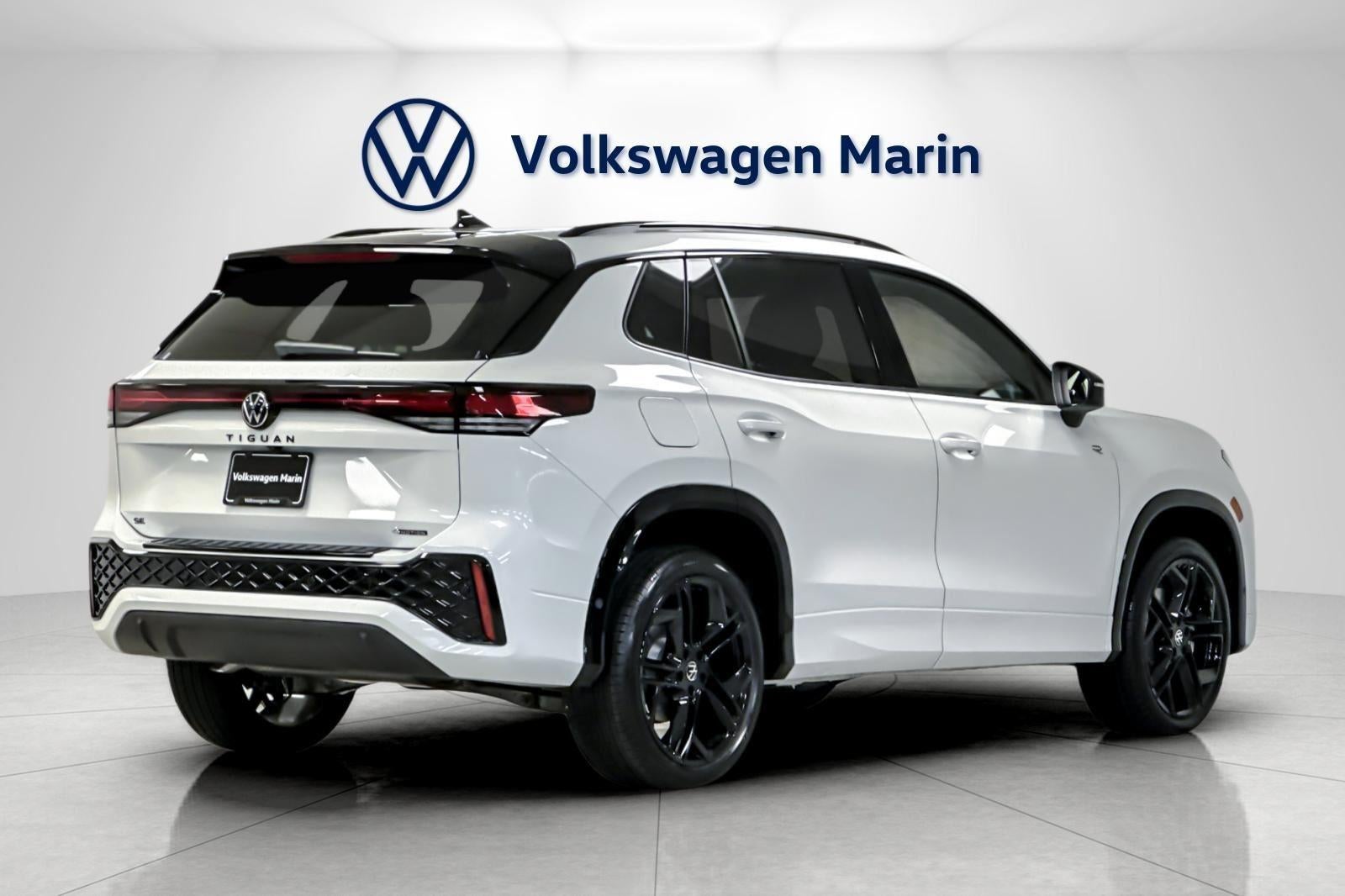 2026 Volkswagen Tiguan SE R-Line Black