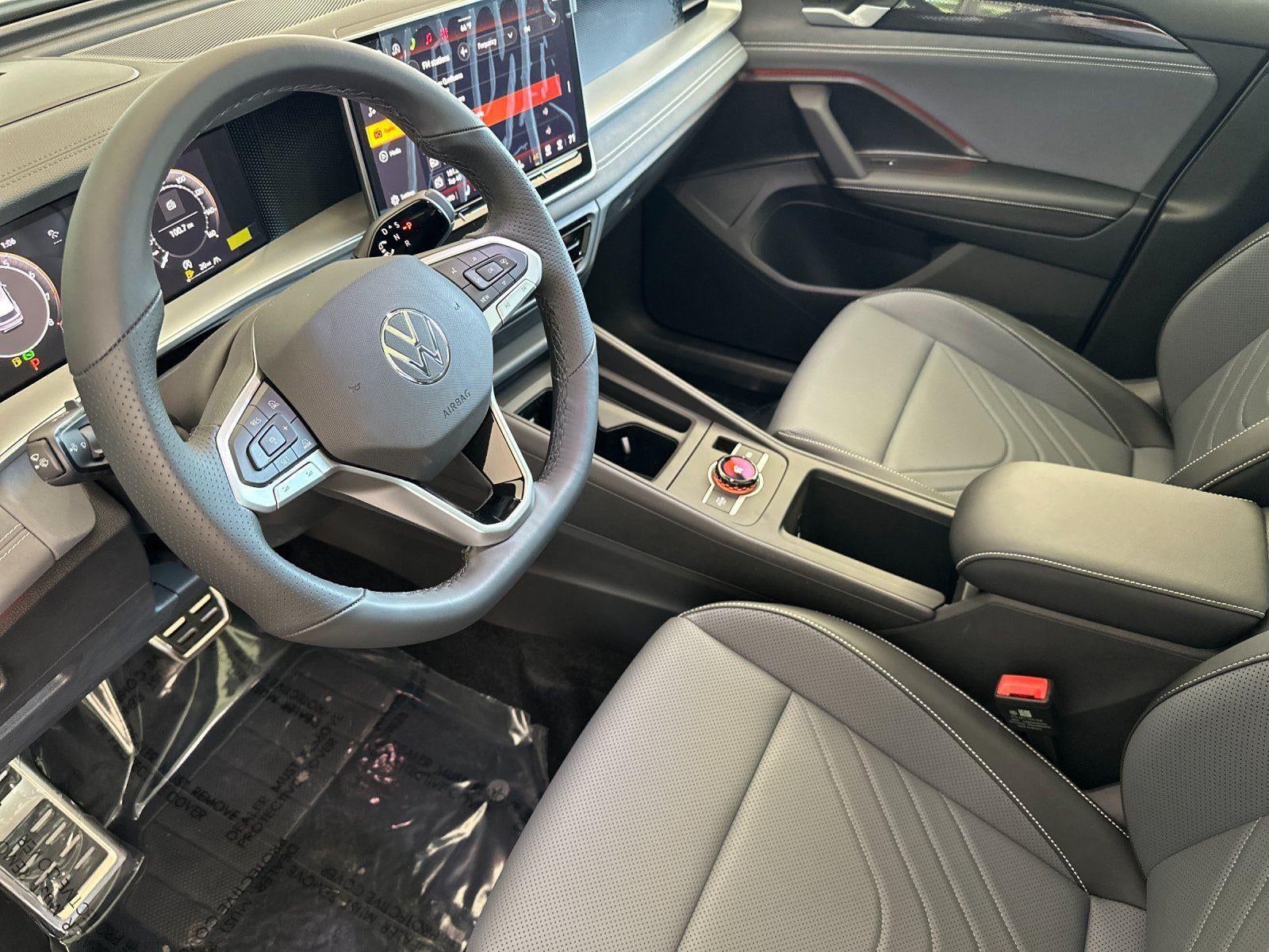2026 Volkswagen Tiguan SE R-Line Black