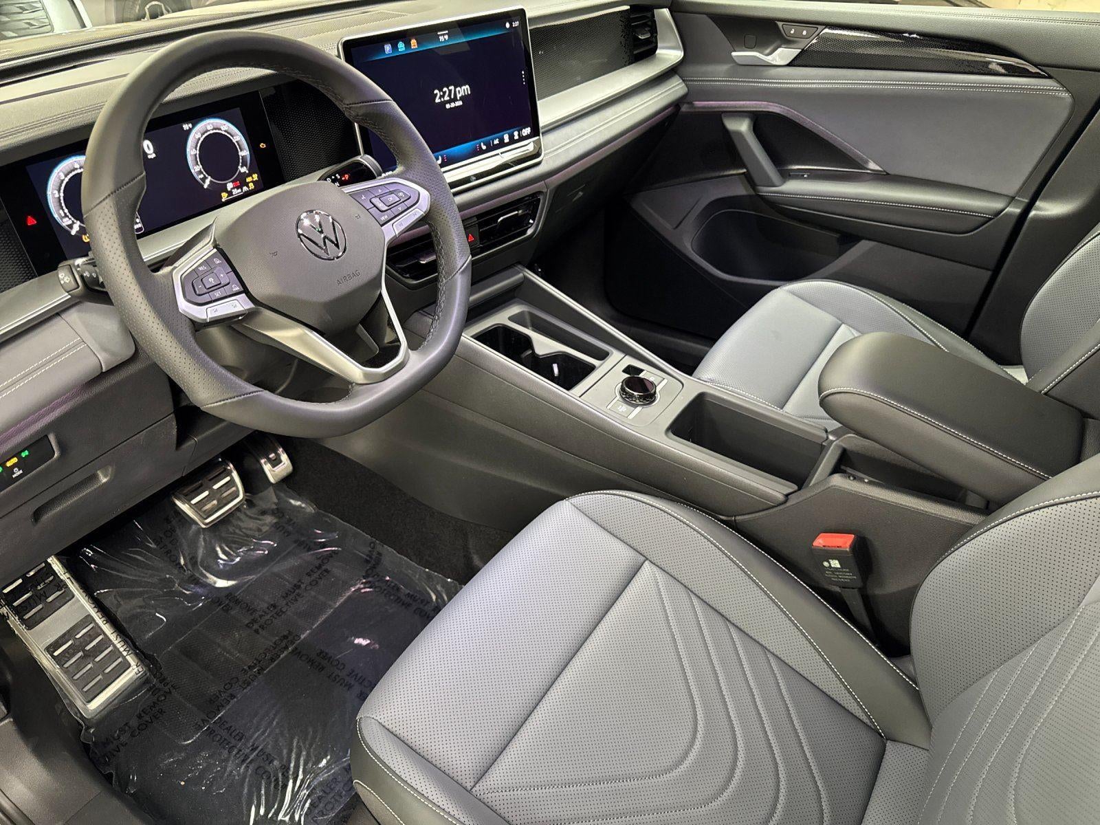 2026 Volkswagen Tiguan SE R-Line Black