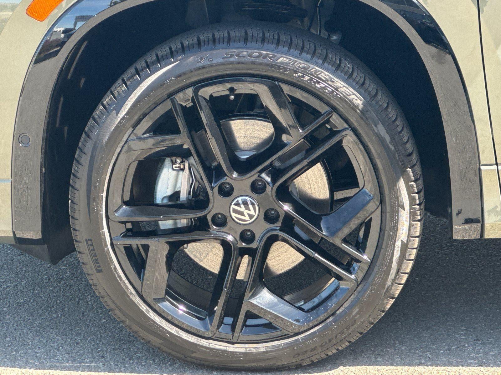 2026 Volkswagen Tiguan SE R-Line Black