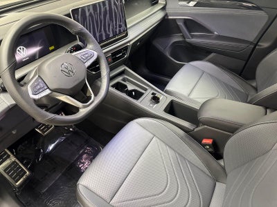 2026 Volkswagen Tiguan SE R-Line Black