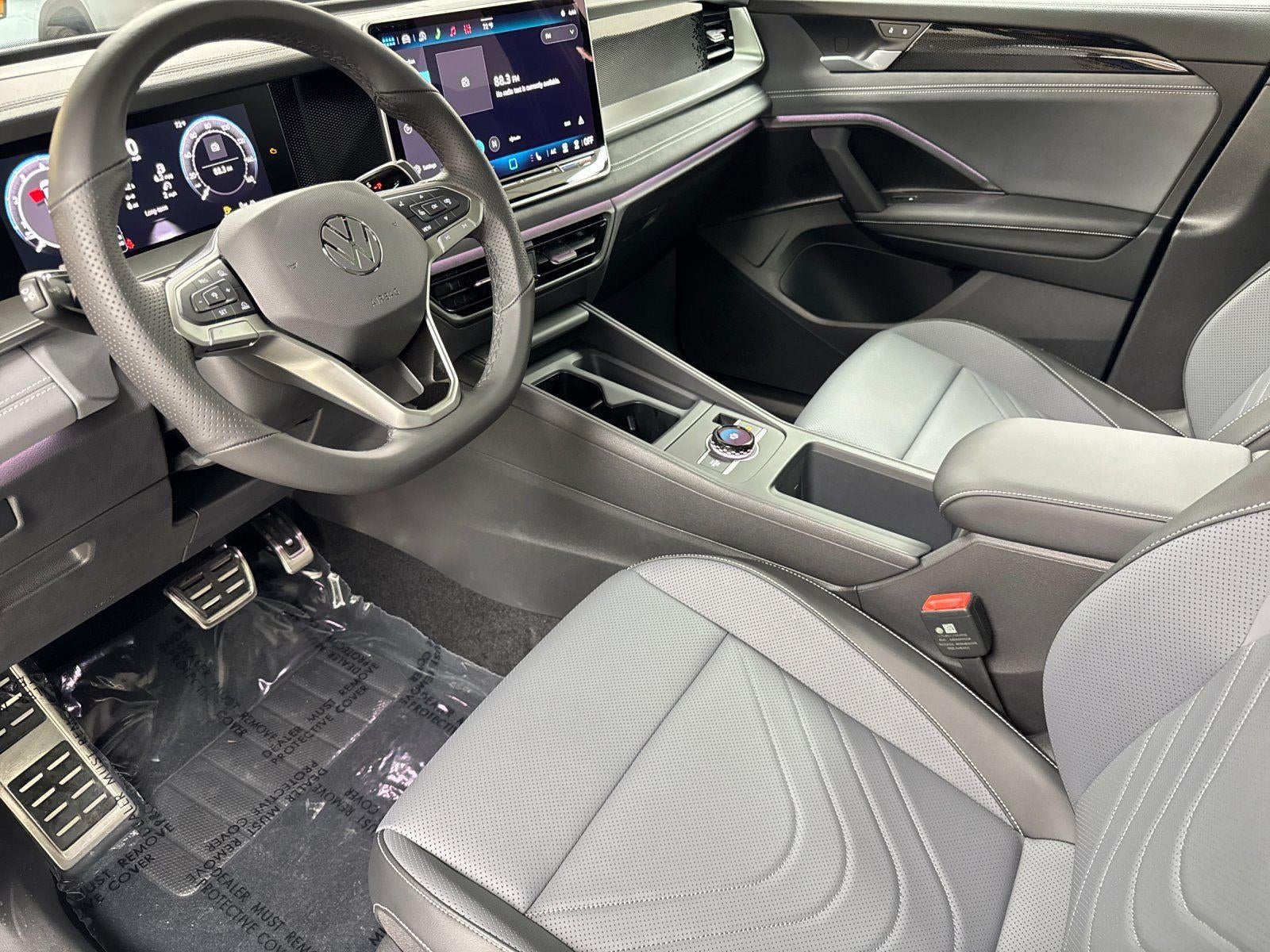 2026 Volkswagen Tiguan SE R-Line Black