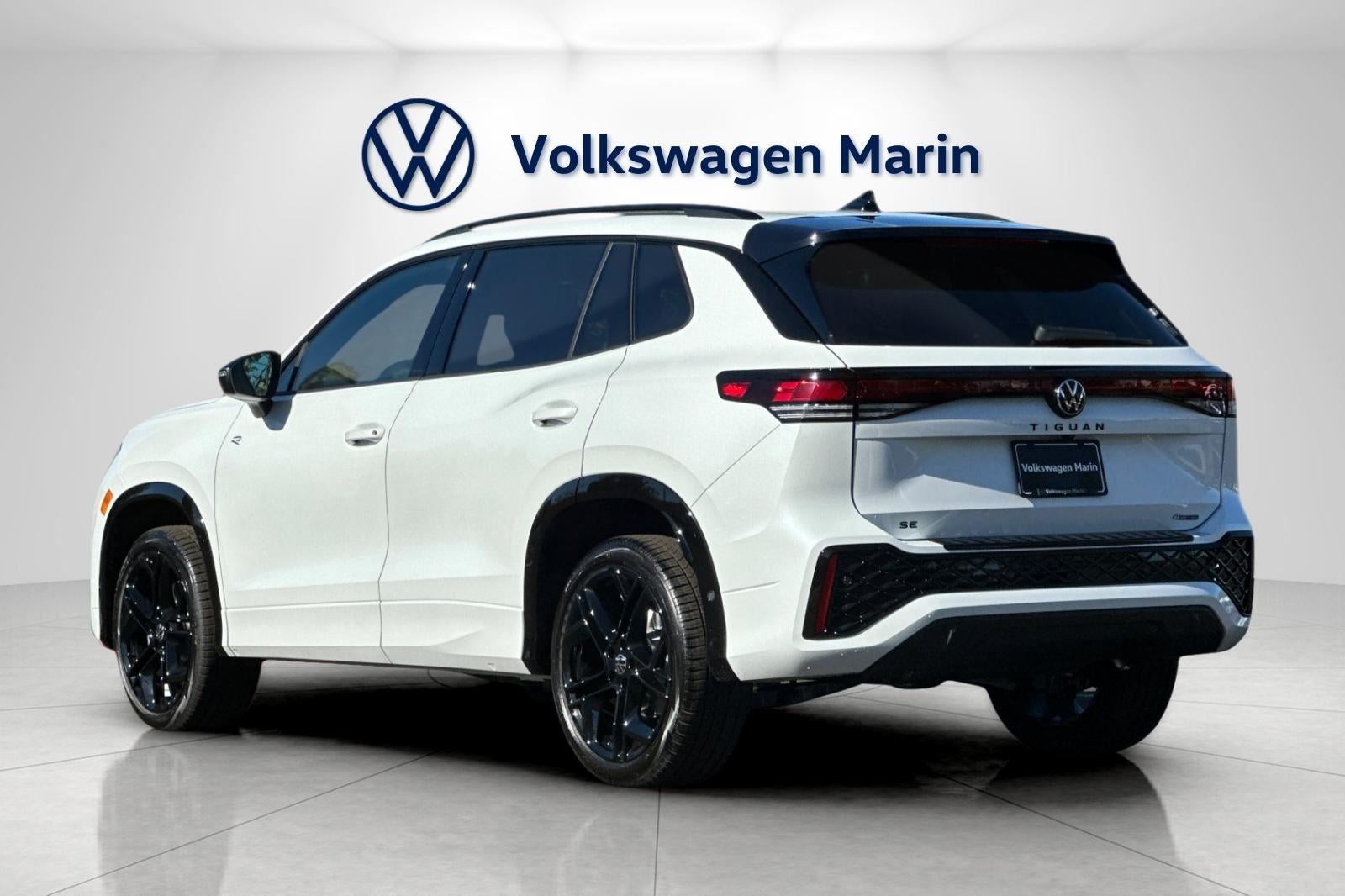 2026 Volkswagen Tiguan SE R-Line Black