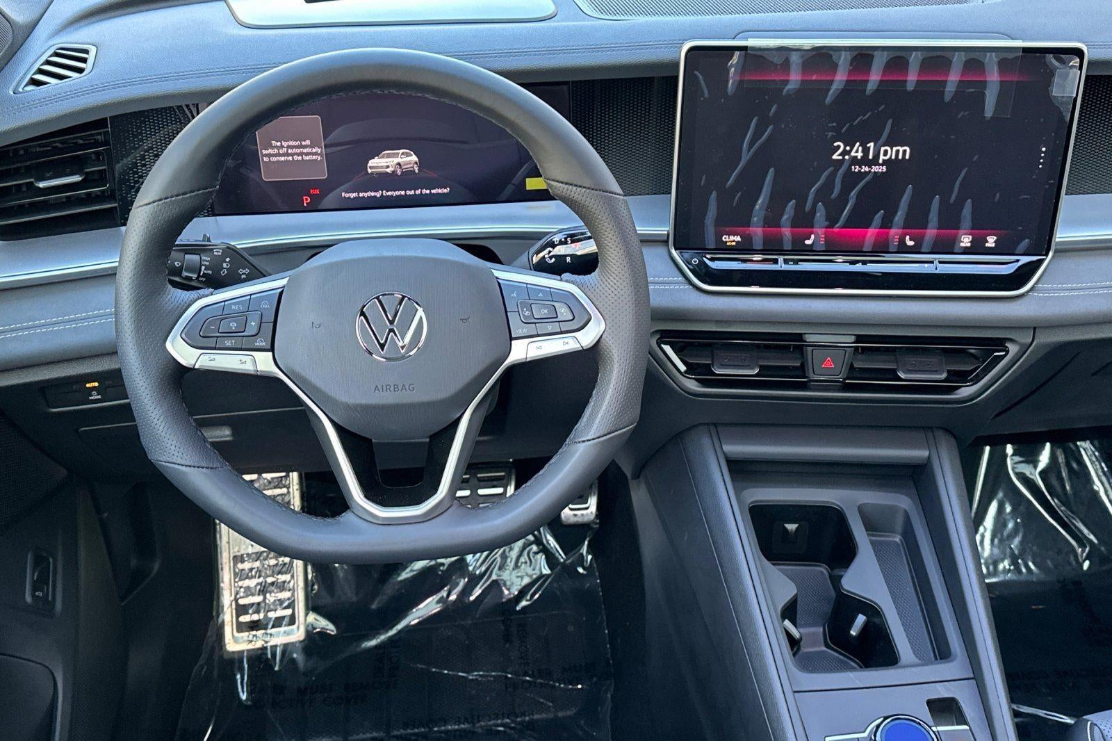 2026 Volkswagen Tiguan SE R-Line Black