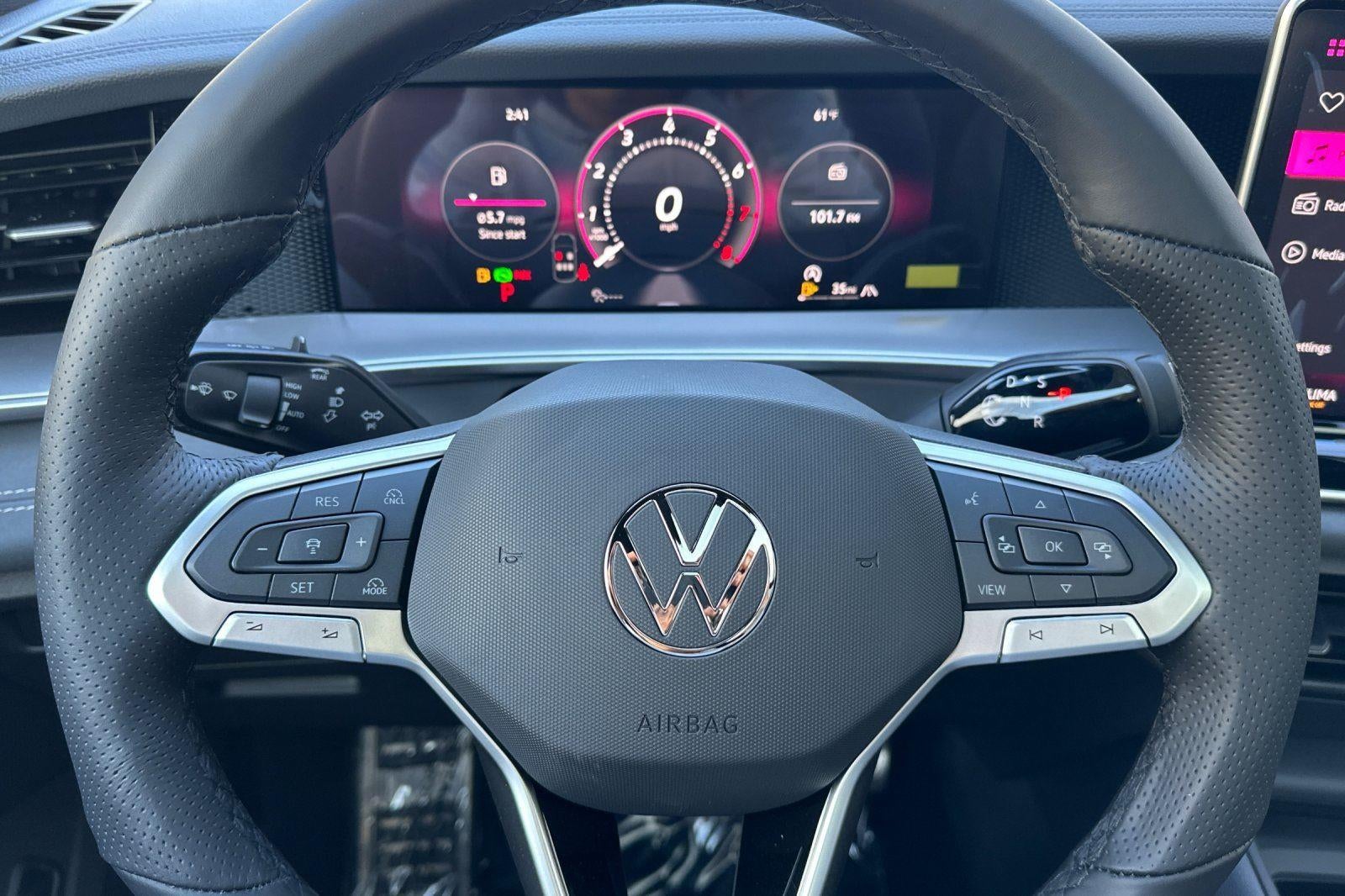 2026 Volkswagen Tiguan SE R-Line Black