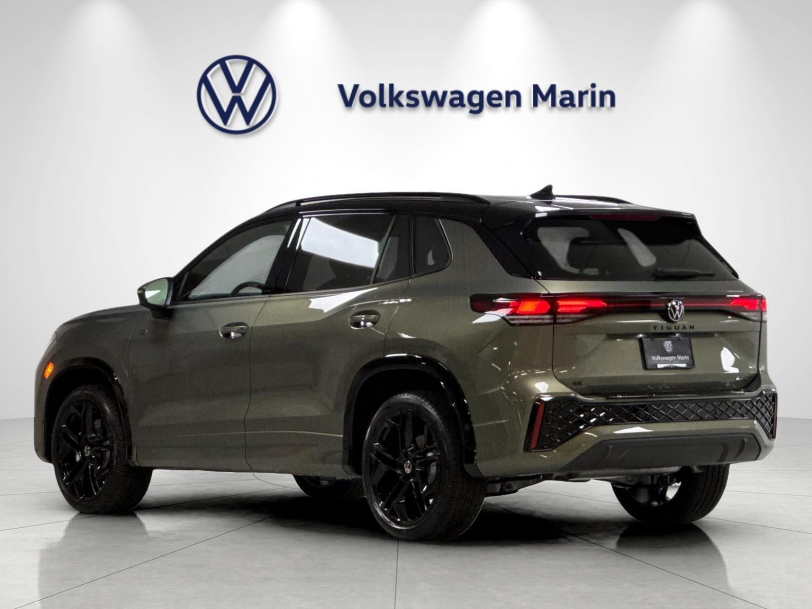 2026 Volkswagen Tiguan SE R-Line Black