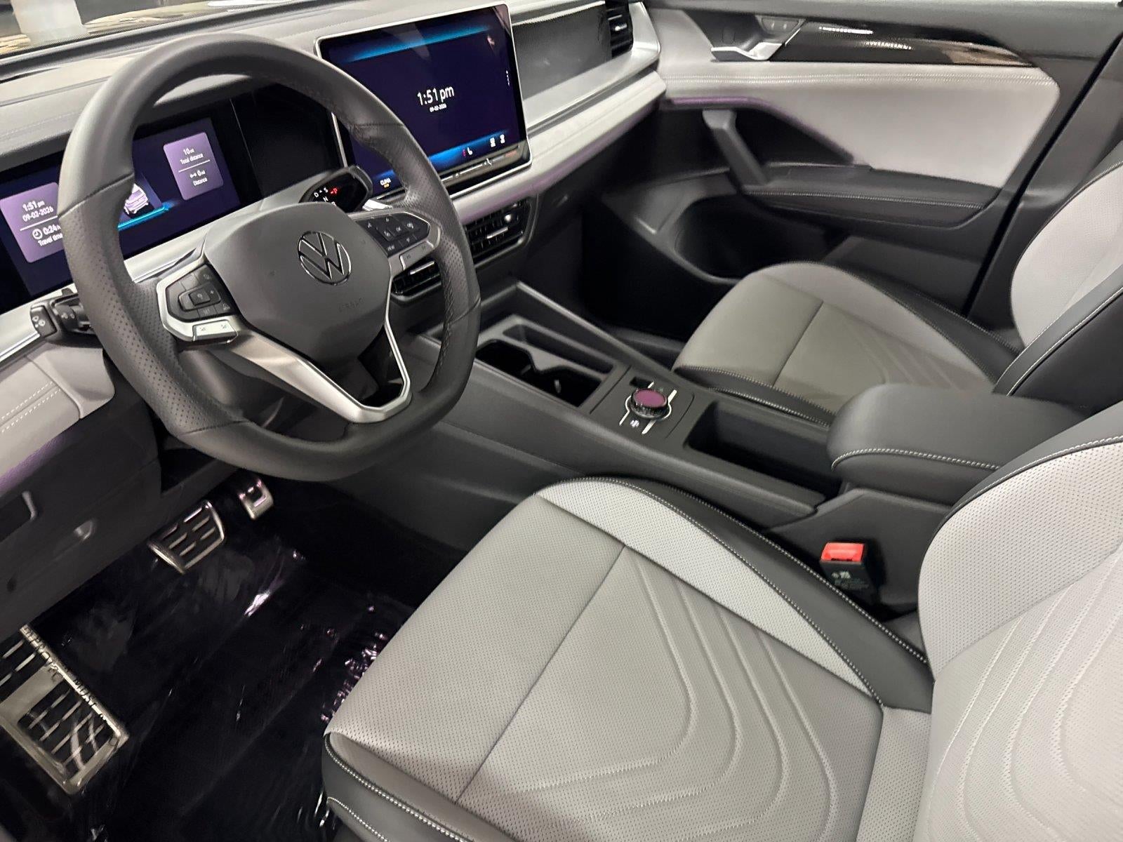 2026 Volkswagen Tiguan SE R-Line Black