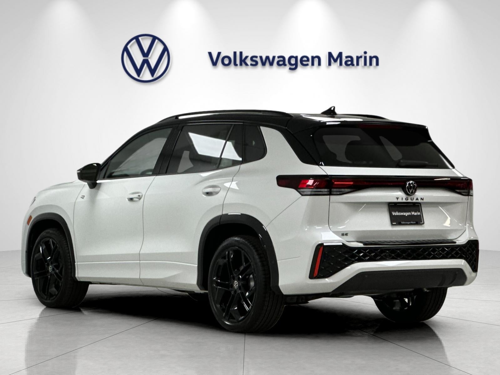 2026 Volkswagen Tiguan SE R-Line Black