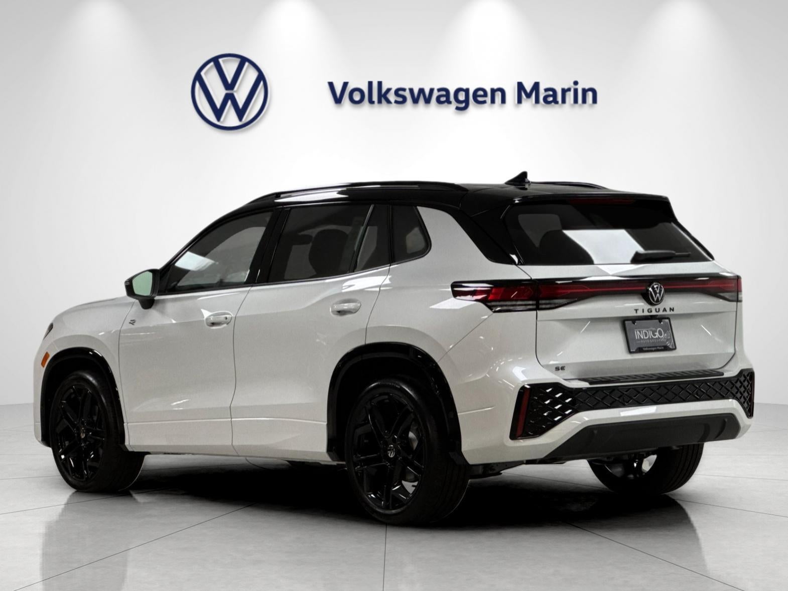 2026 Volkswagen Tiguan SE R-Line Black
