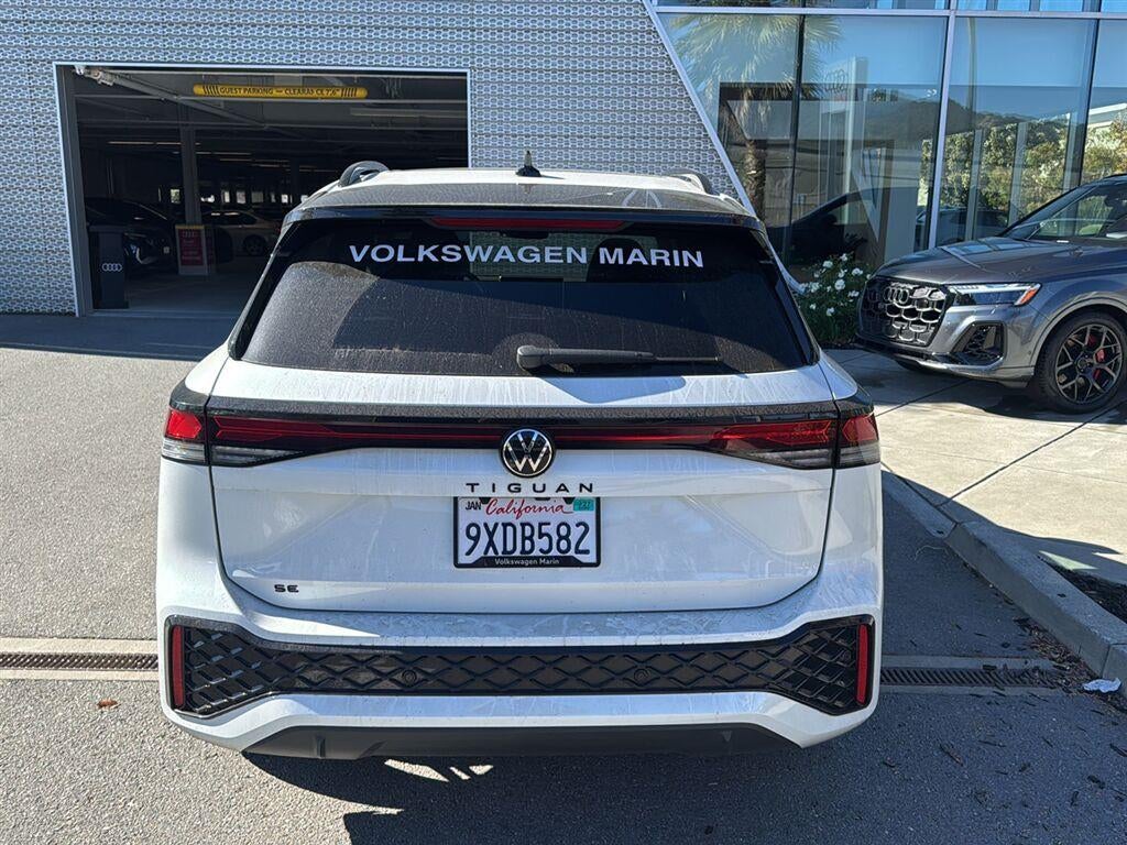 2026 Volkswagen Tiguan SE R-Line Black