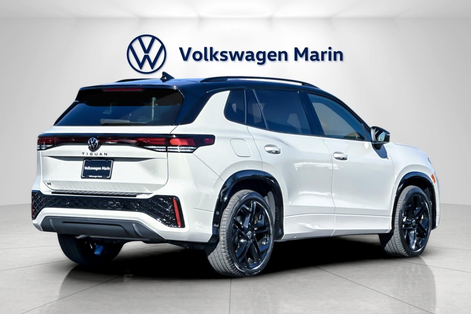 2026 Volkswagen Tiguan SE R-Line Black