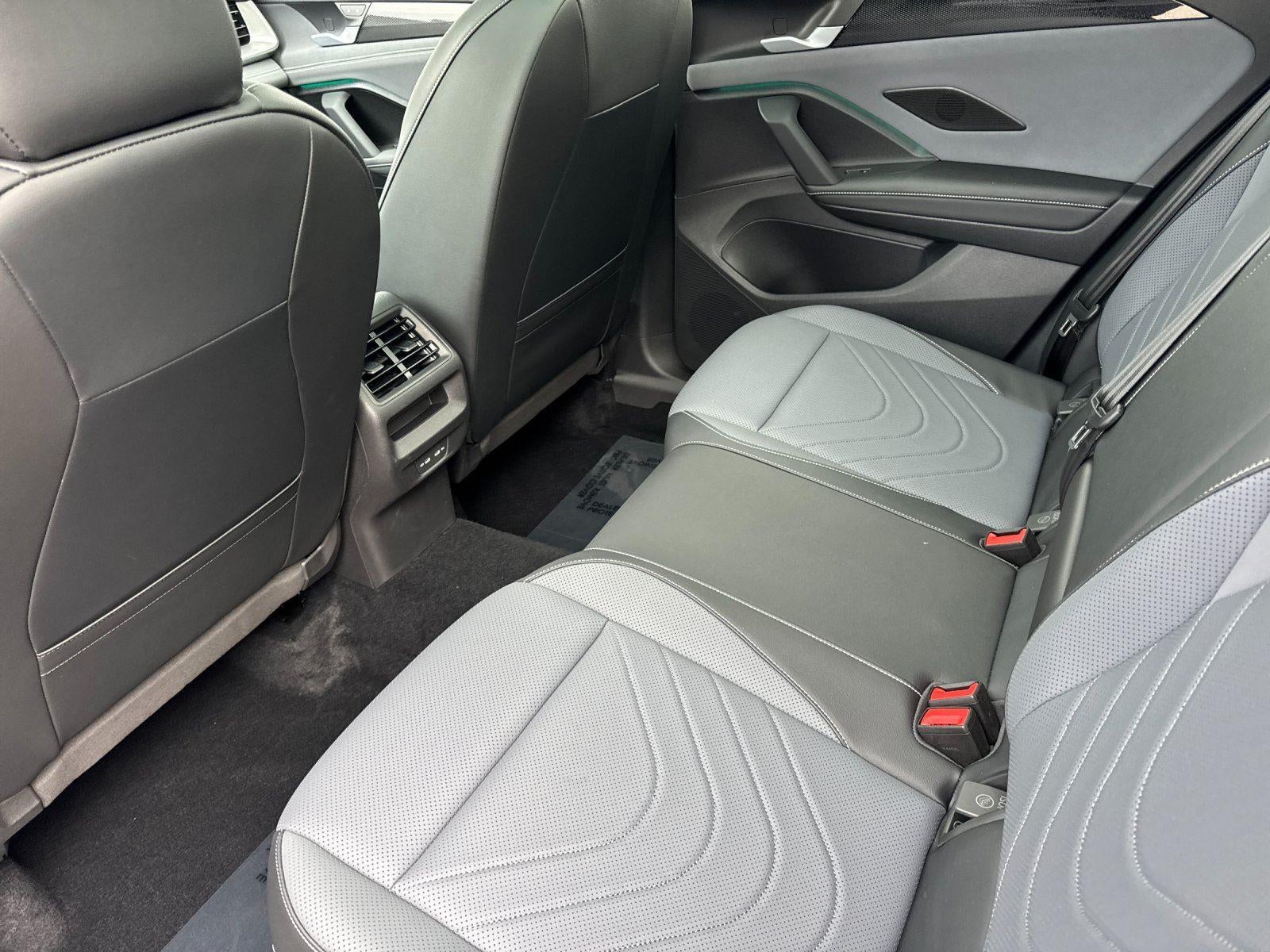 2025 Volkswagen Tiguan SE