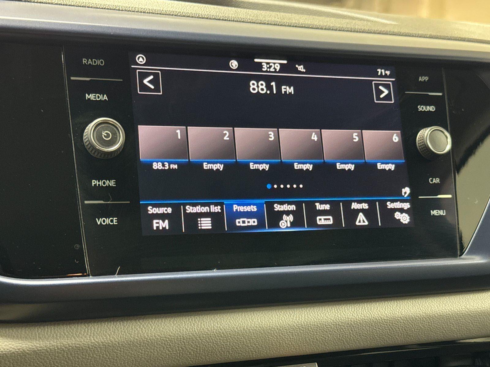 2022 Volkswagen Taos SE