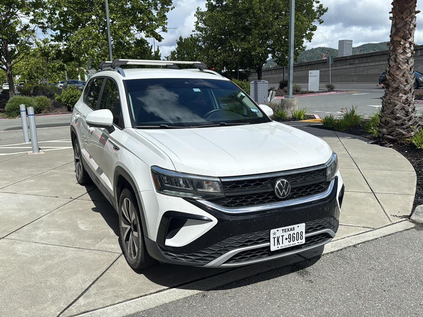 2023 Volkswagen Taos SE