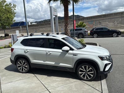 2023 Volkswagen Taos SE