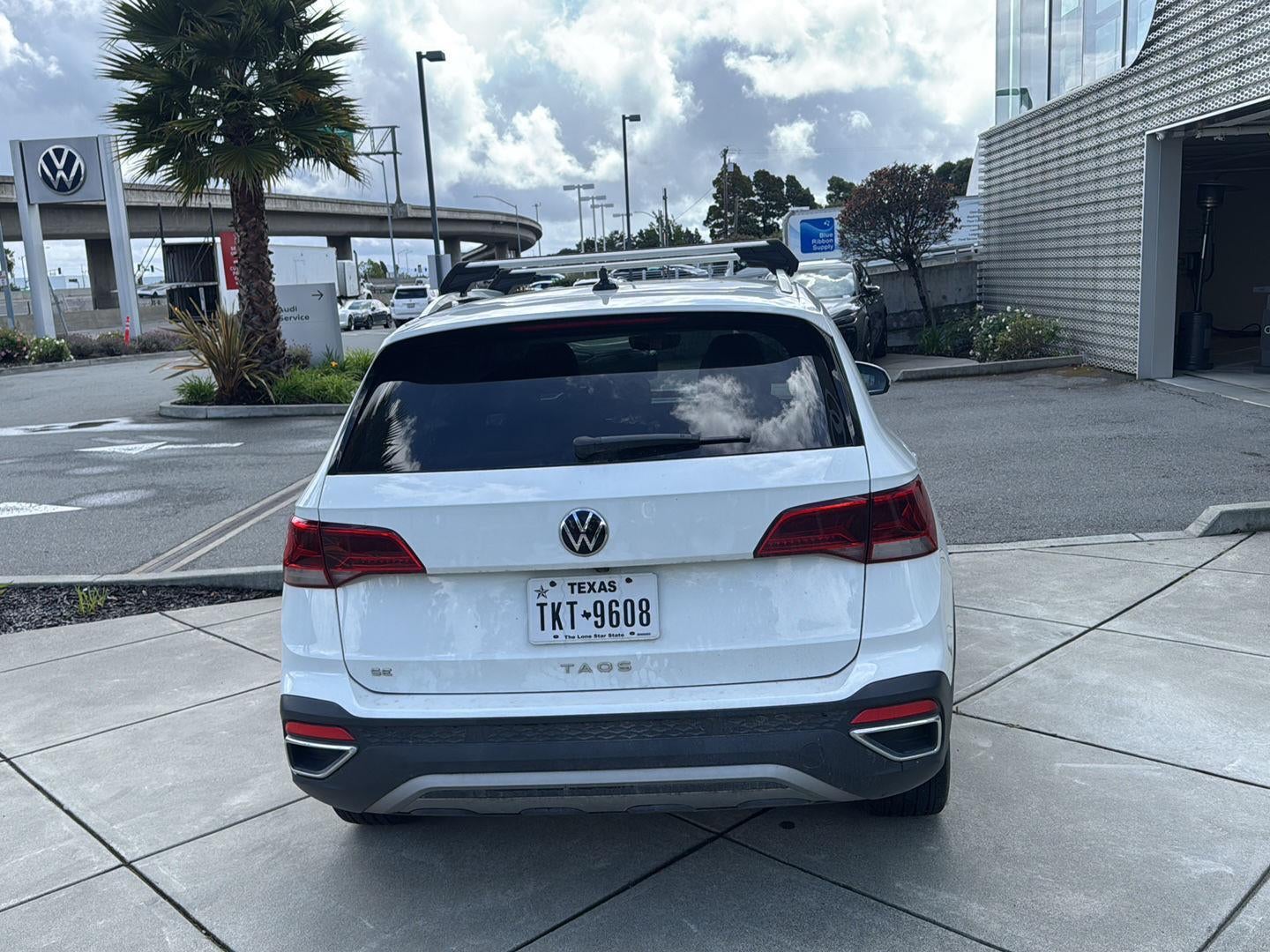 2023 Volkswagen Taos SE