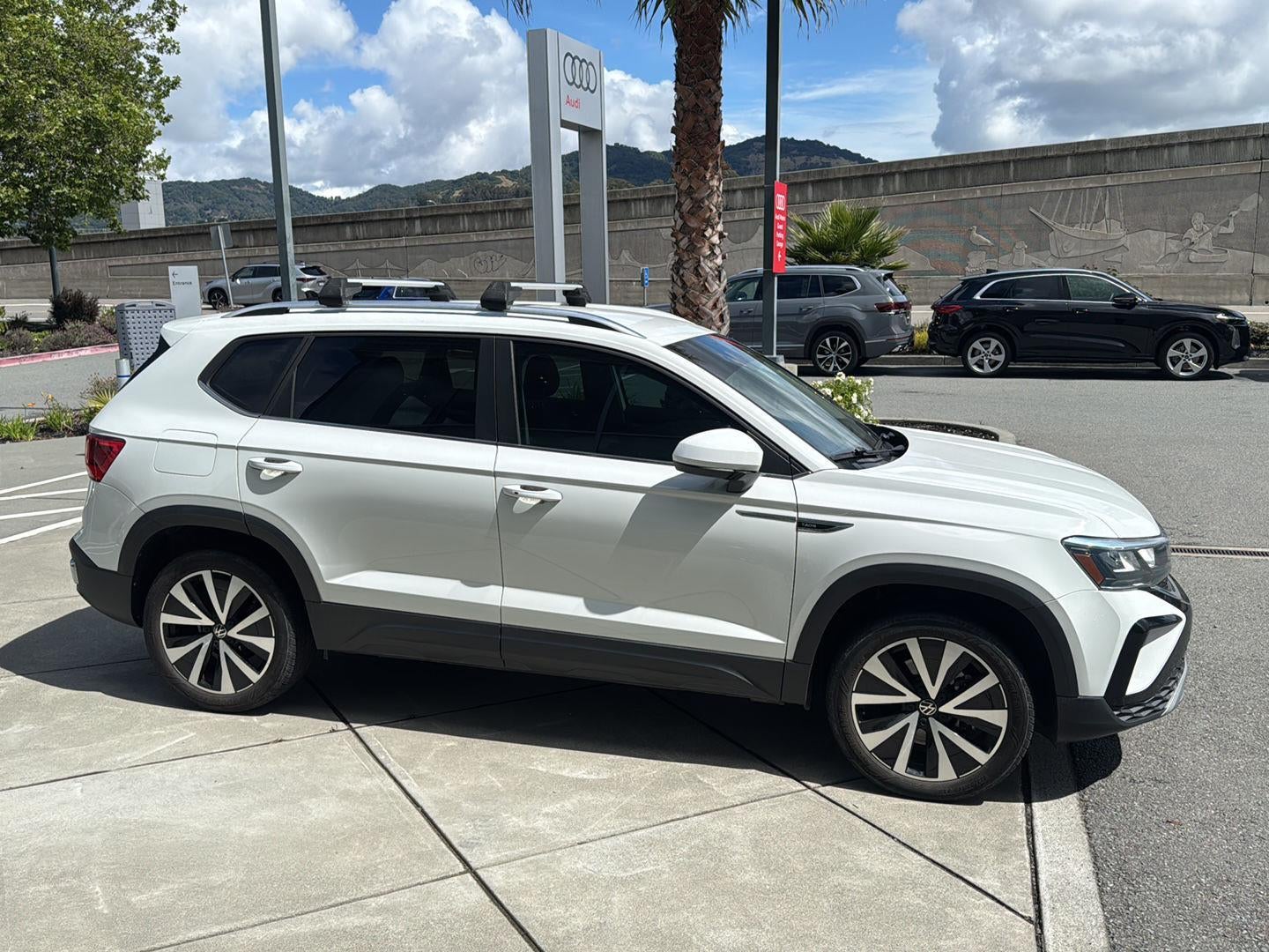 2023 Volkswagen Taos SE