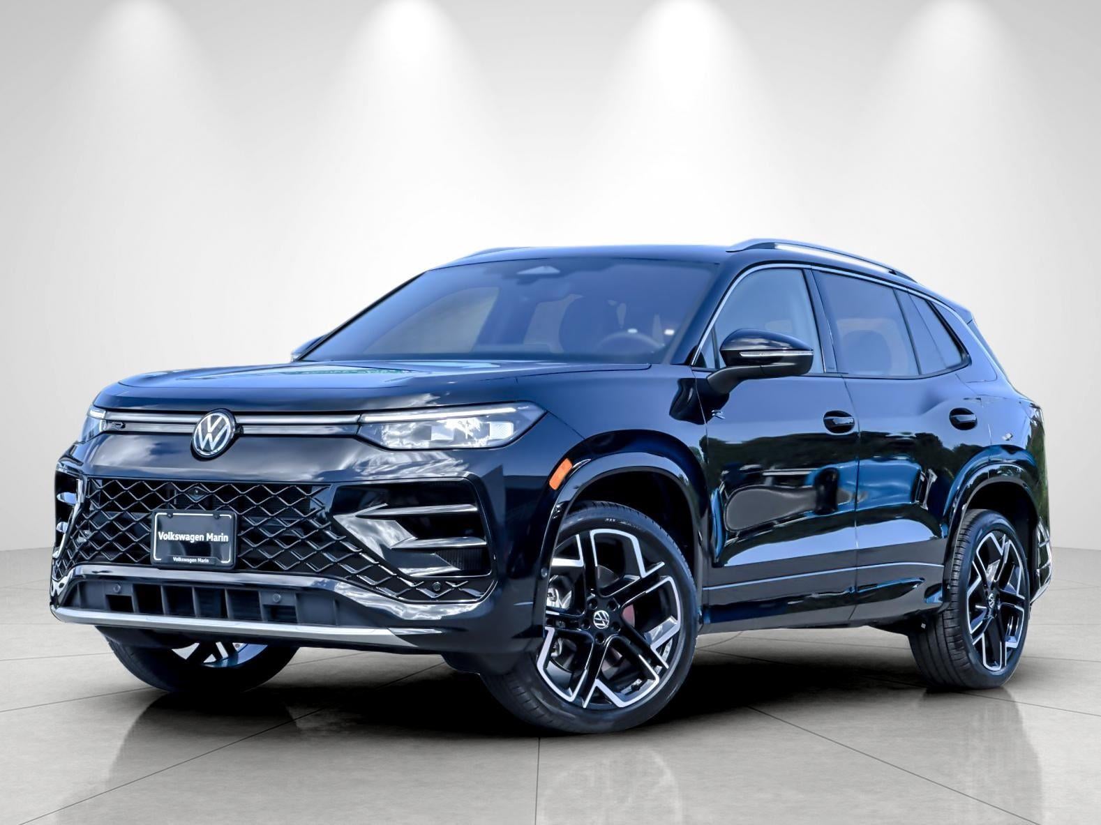 2026 Volkswagen Tiguan 2.0T SEL R-Line Turbo 4Motion's photo