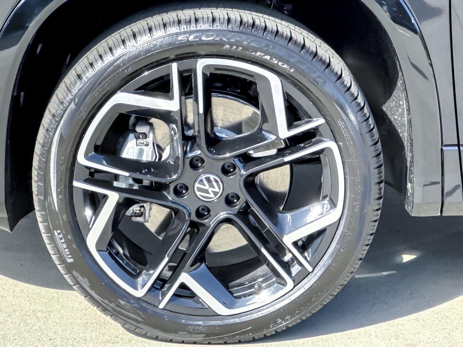 2026 Volkswagen Tiguan SEL R-Line Turbo