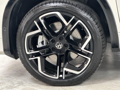 2026 Volkswagen Tiguan SEL R-Line Turbo