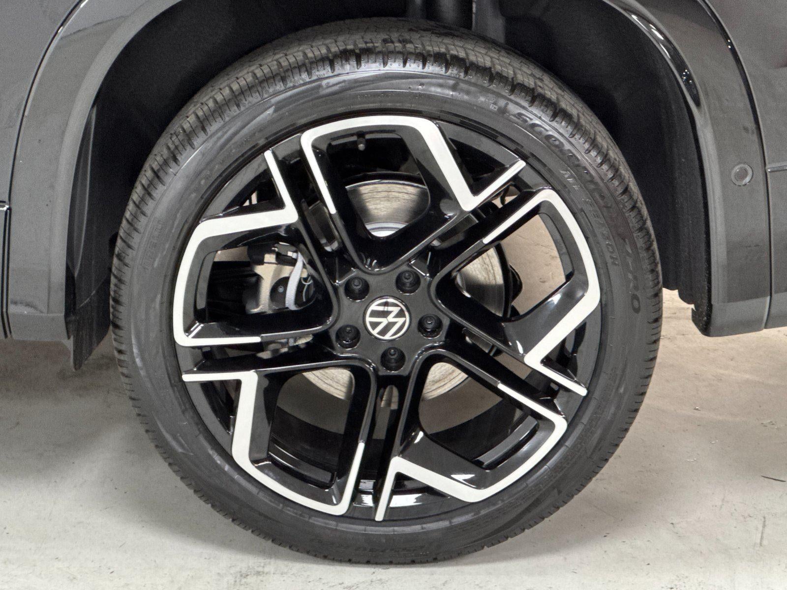 2026 Volkswagen Tiguan SEL R-Line Turbo