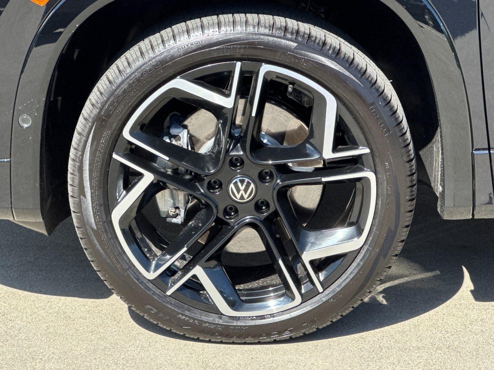 2026 Volkswagen Tiguan SEL R-Line Turbo