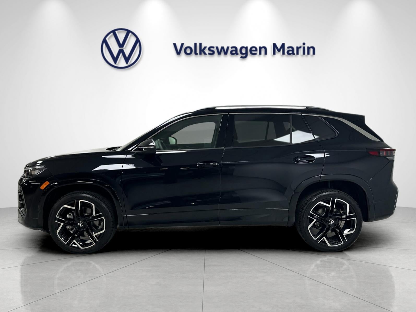 2026 Volkswagen Tiguan SEL R-Line Turbo