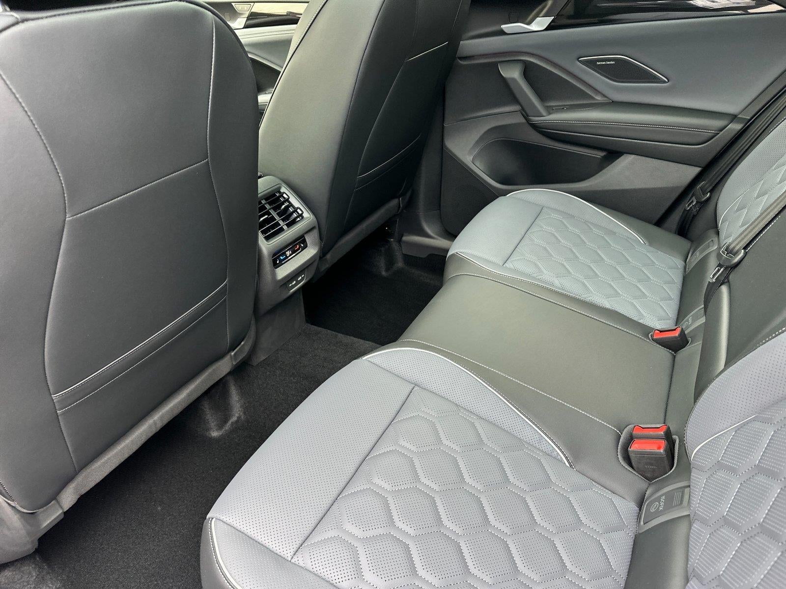 2026 Volkswagen Tiguan SEL R-Line