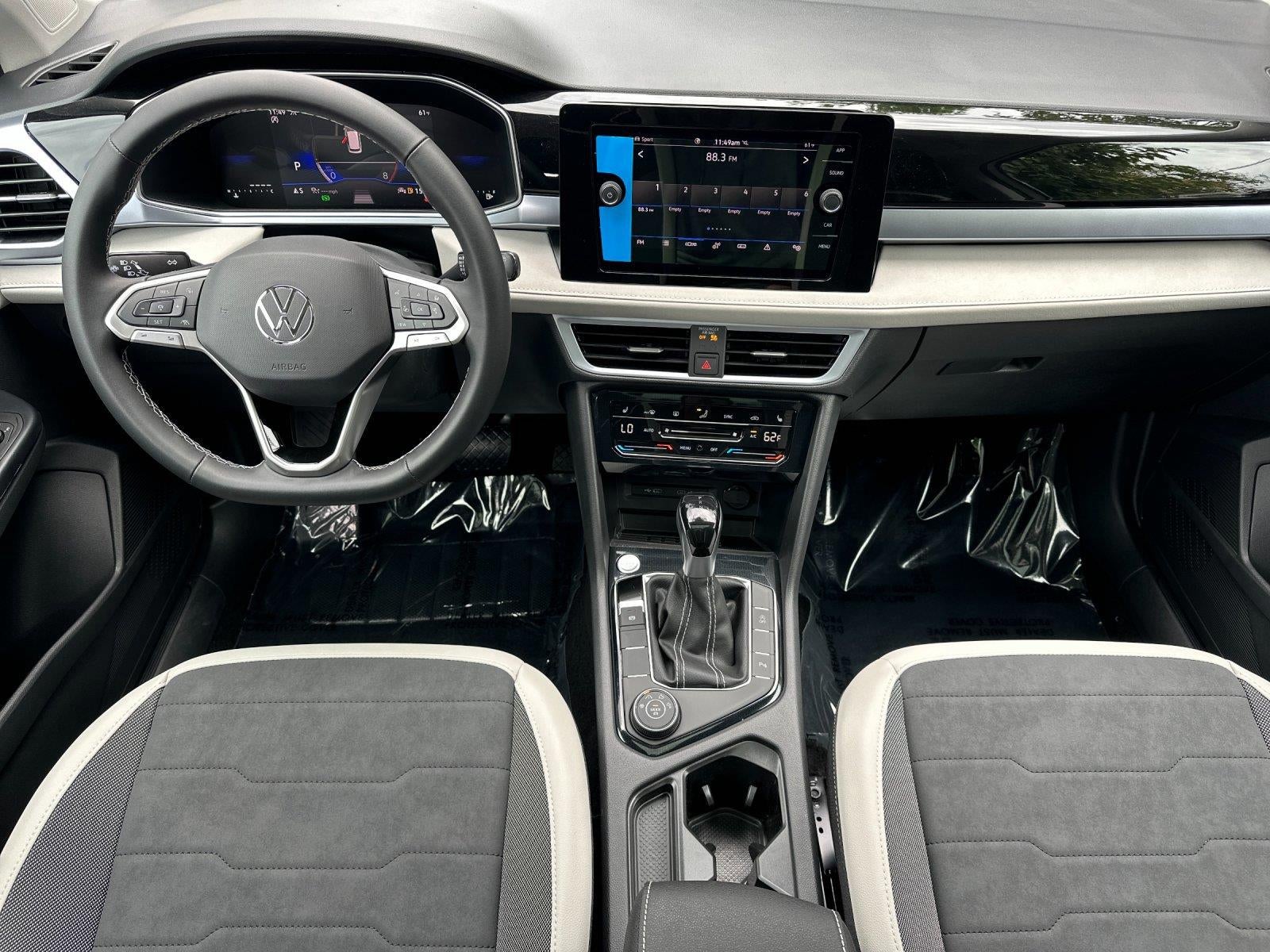 2026 Volkswagen Taos SE