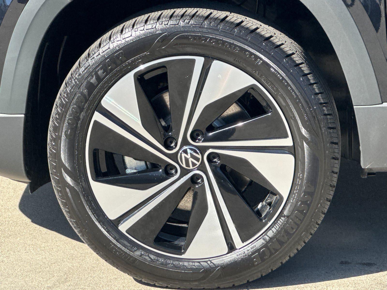 2026 Volkswagen Taos SE
