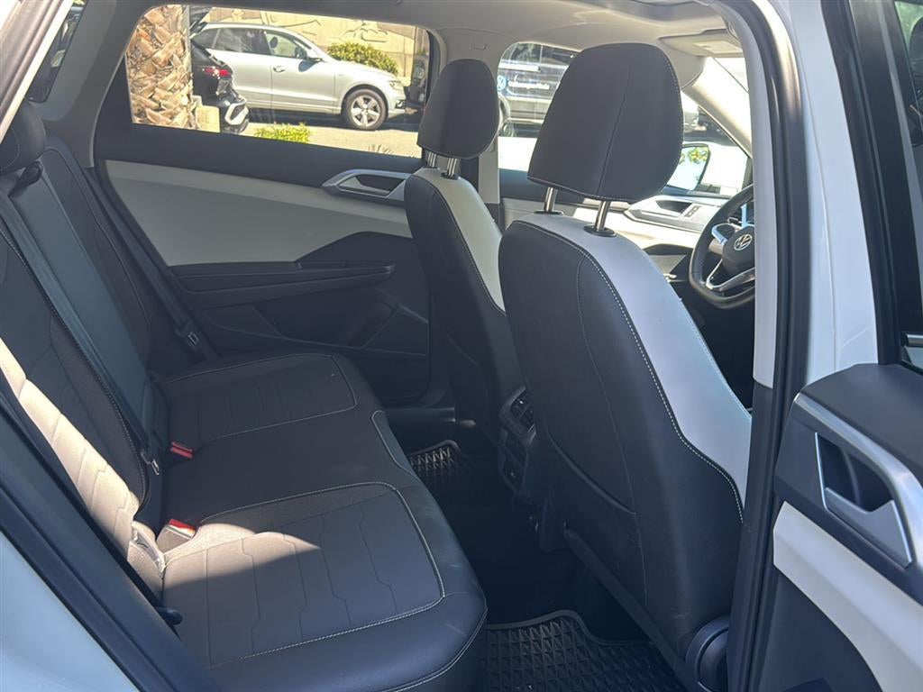 2025 Volkswagen Taos SE