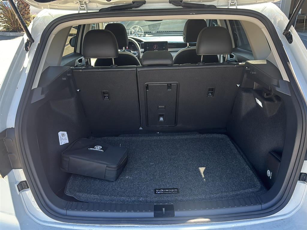 2025 Volkswagen Taos SE