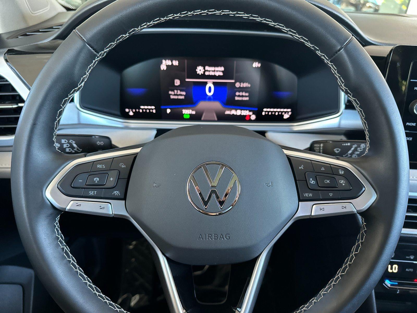 2025 Volkswagen Taos SE