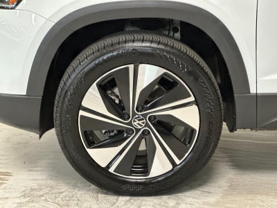 2025 Volkswagen Taos SE
