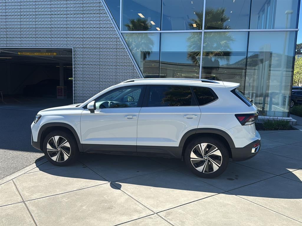 2025 Volkswagen Taos SE
