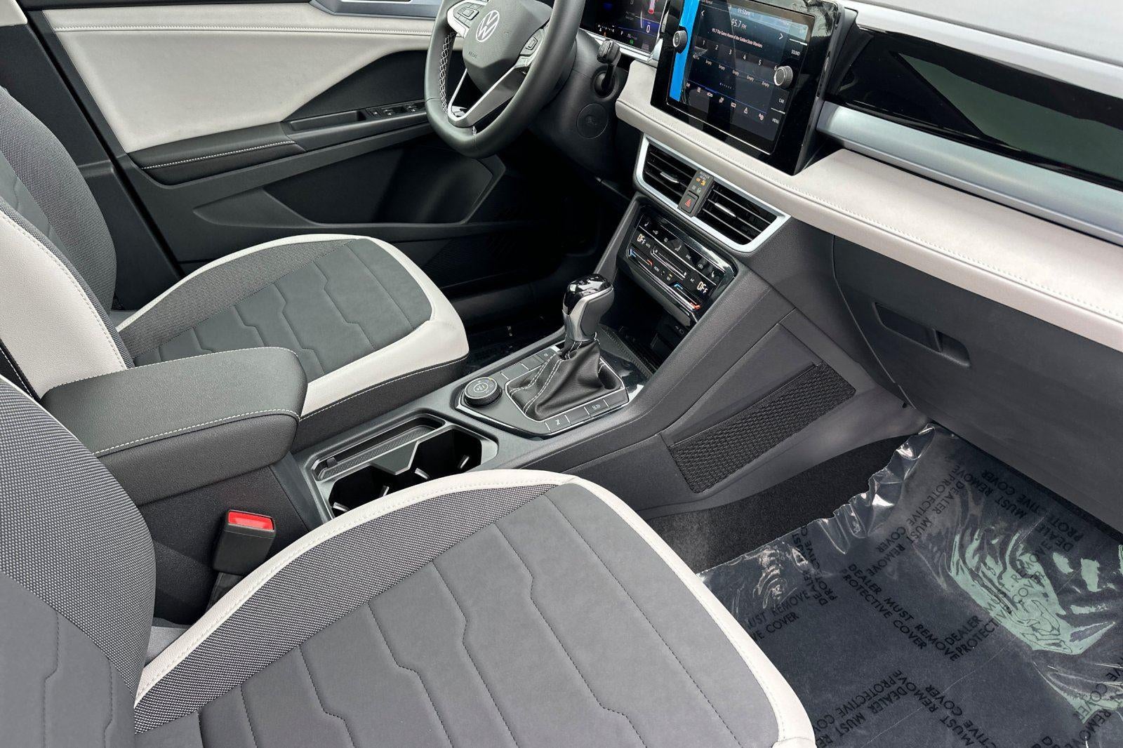 2026 Volkswagen Taos SE