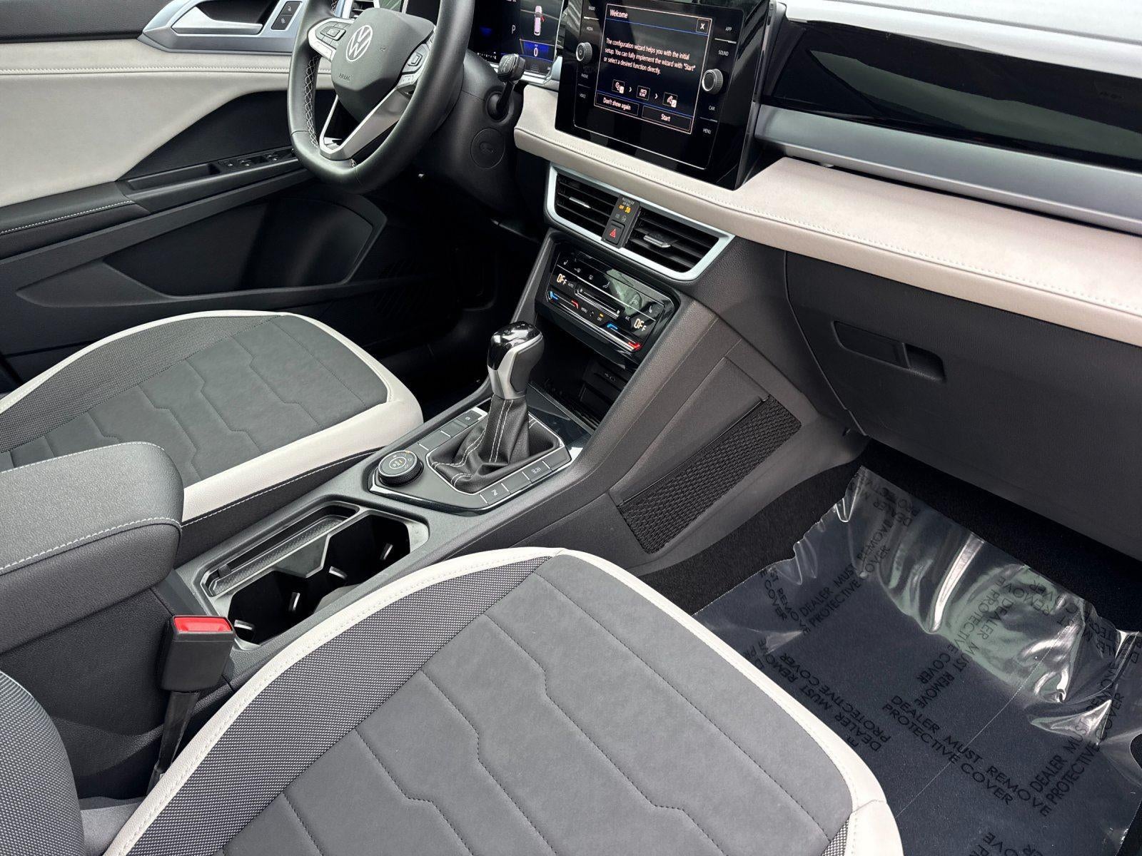 2025 Volkswagen Taos SE