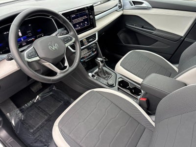 2025 Volkswagen Taos SE