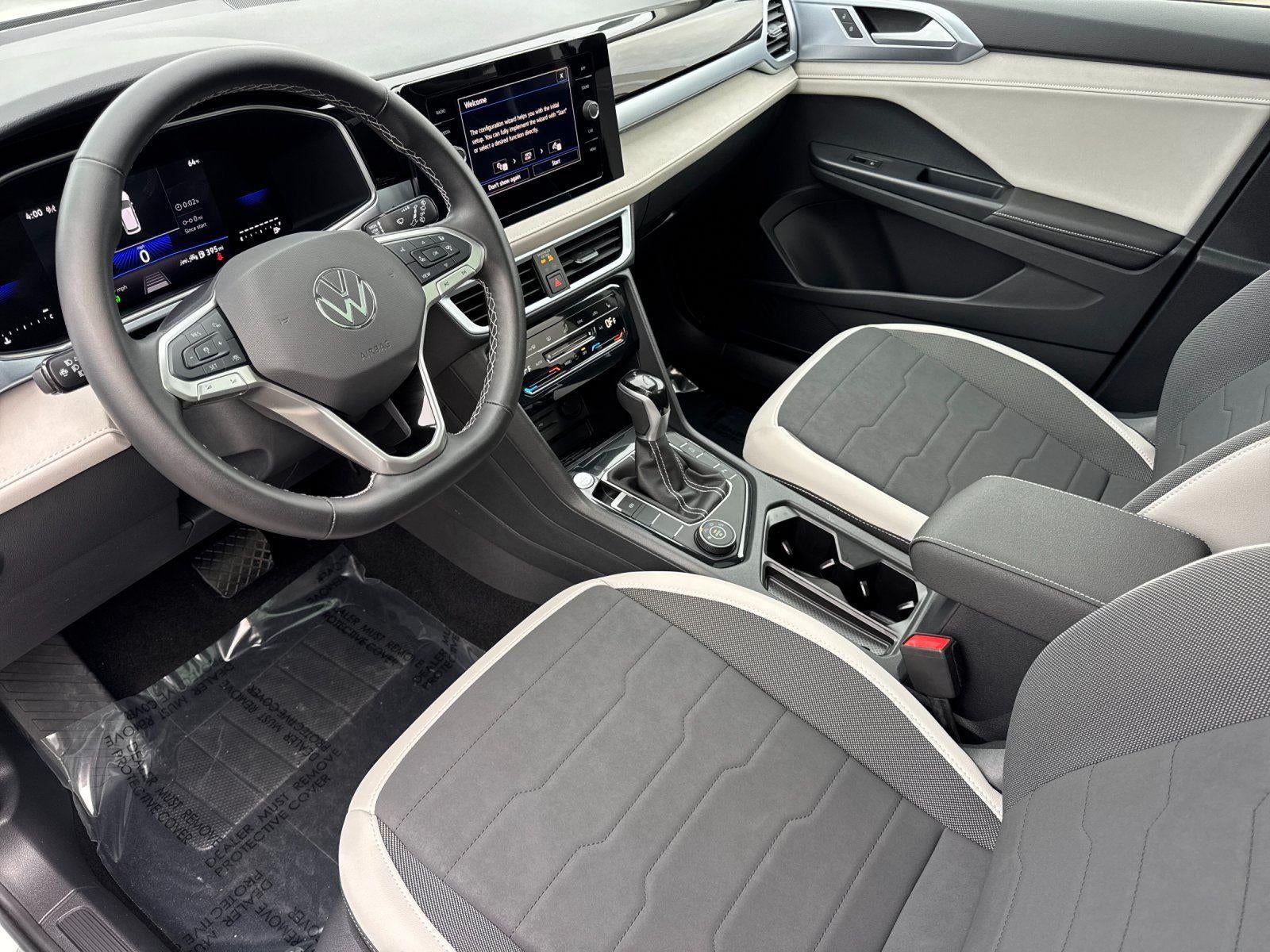 2025 Volkswagen Taos SE