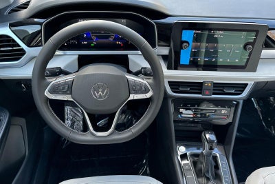 2026 Volkswagen Taos SE