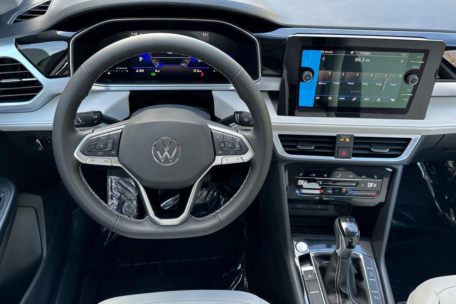 2026 Volkswagen Taos SE