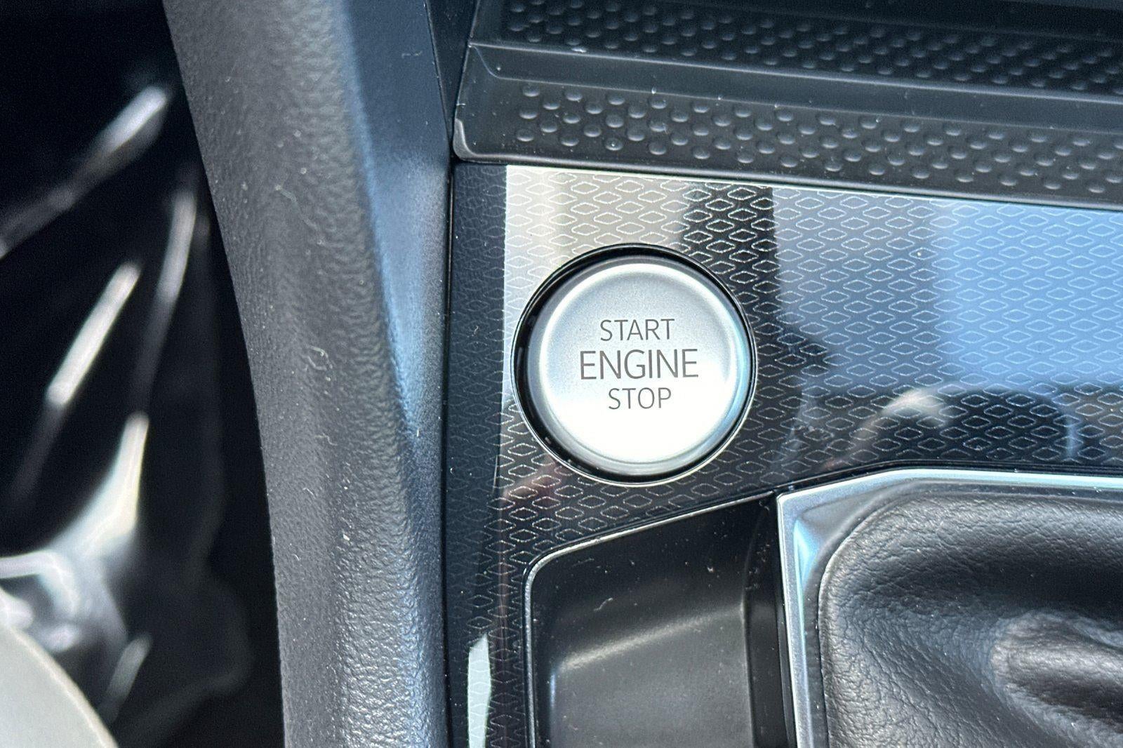 2026 Volkswagen Taos SE