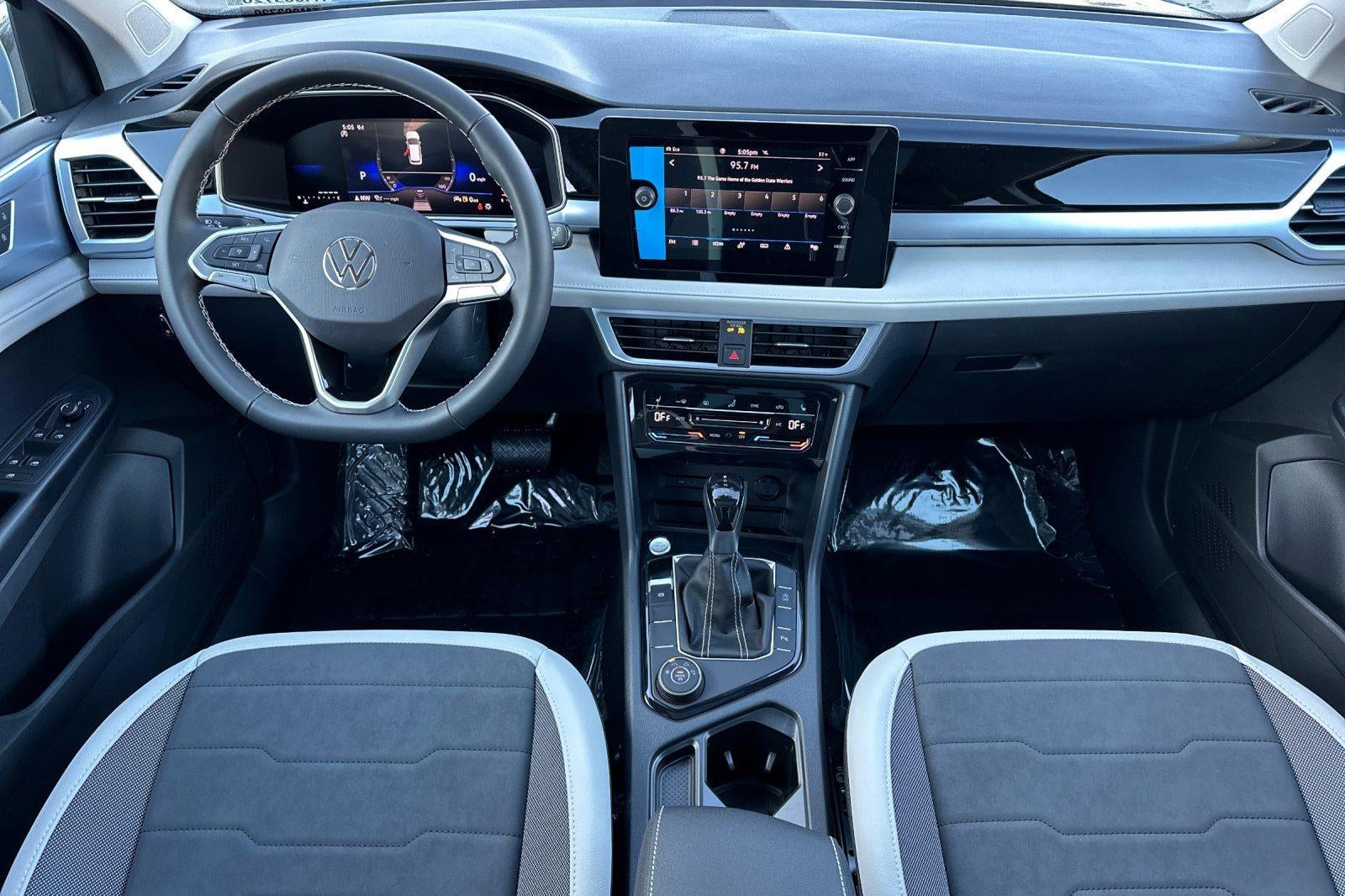 2026 Volkswagen Taos SE