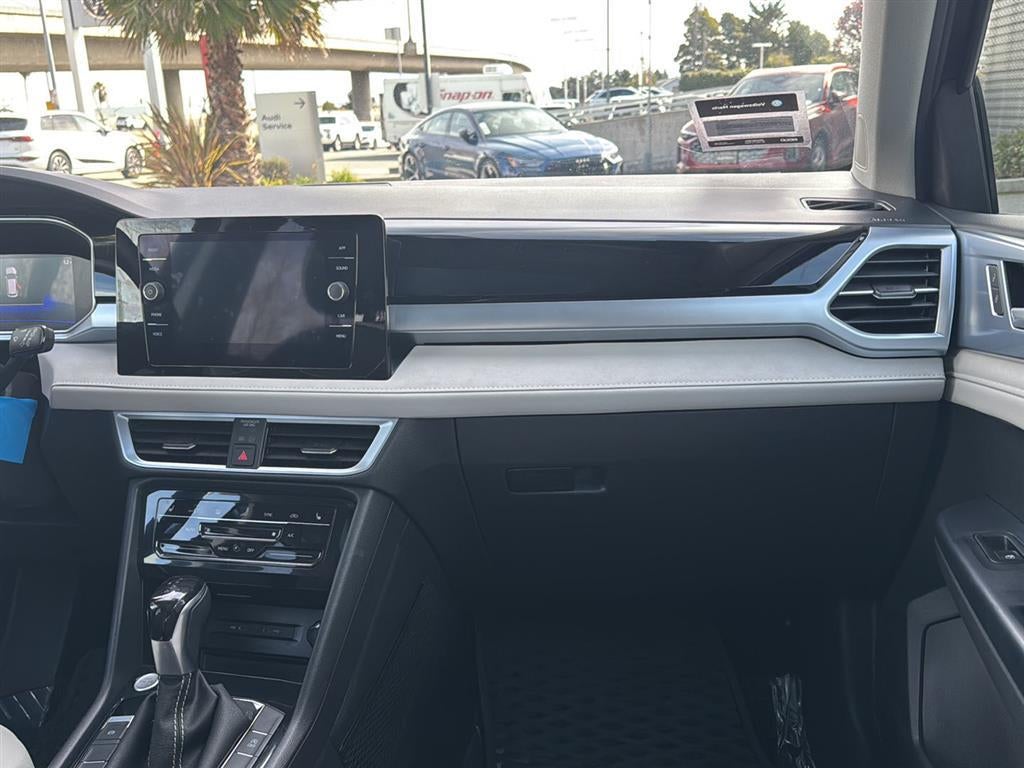 2025 Volkswagen Taos SE