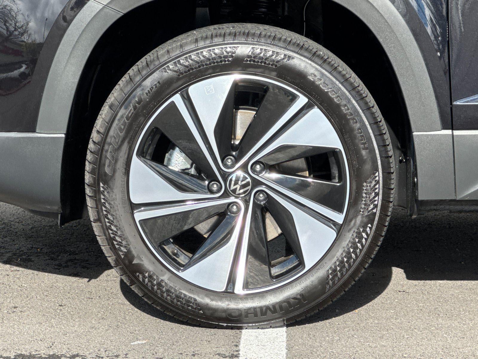 2025 Volkswagen Taos SE