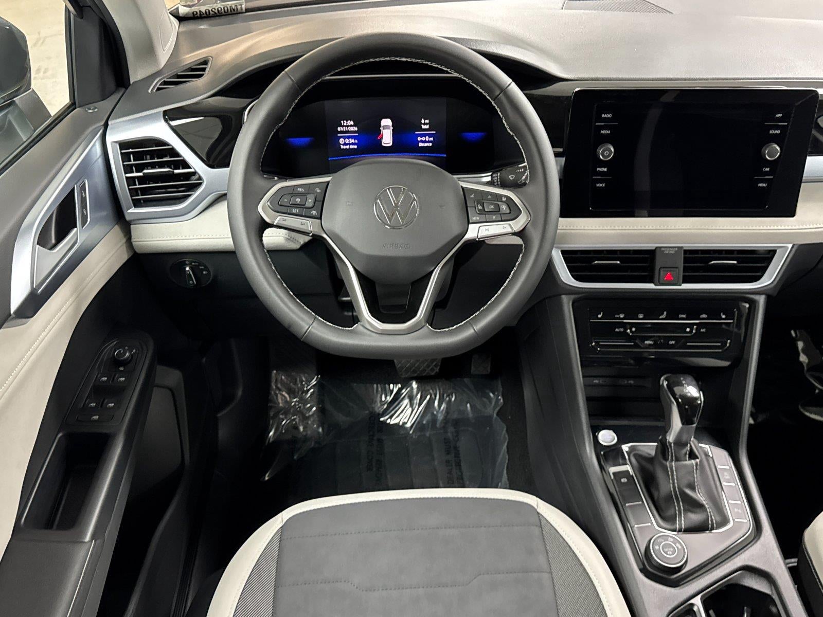 2026 Volkswagen Taos SE