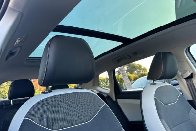 2026 Volkswagen Taos SE