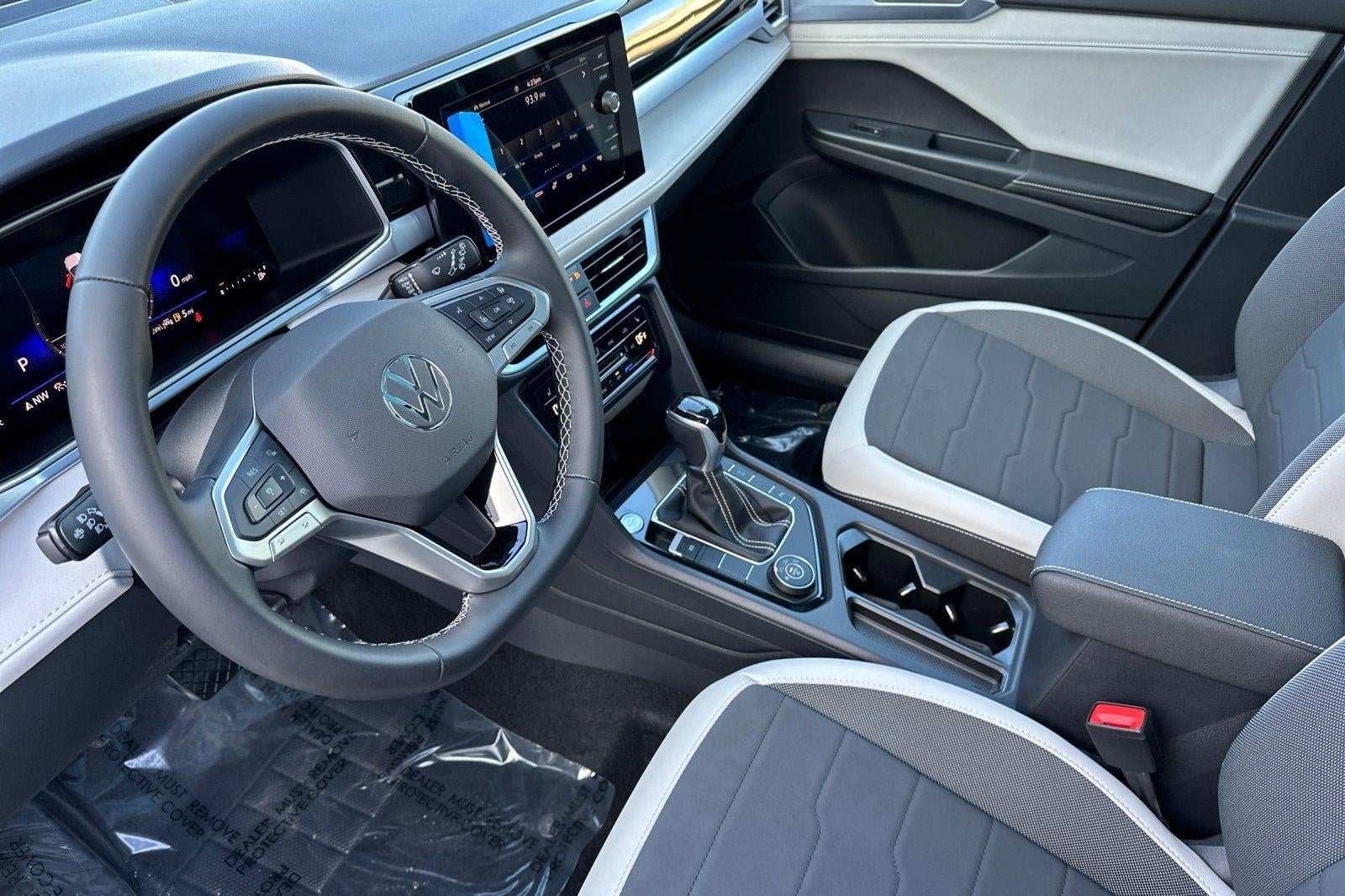 2026 Volkswagen Taos SE